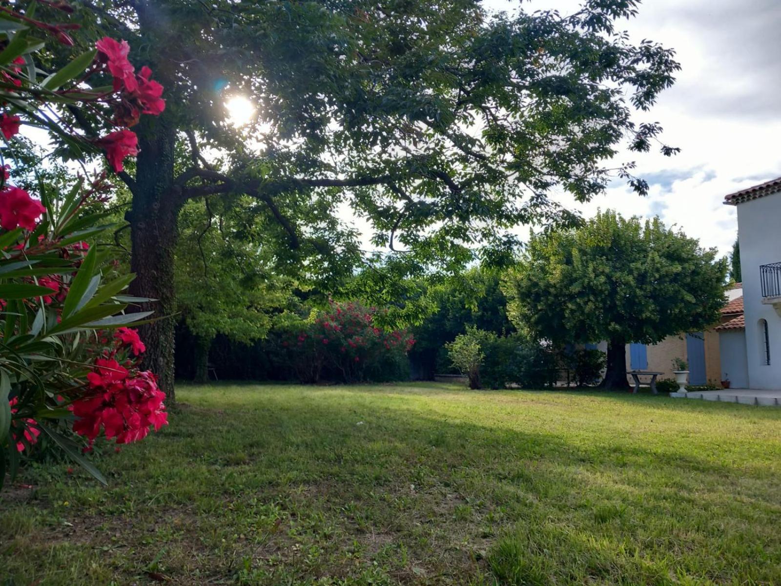 Willa Le Petit Mas Des Alpilles En Provence Saint-Étienne-du-Grès Zewnętrze zdjęcie